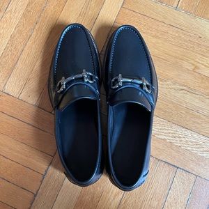 Never worn Salvatore Ferragamo. Size 9.5